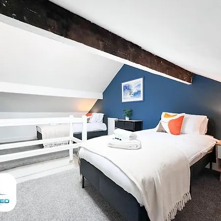 3 Bedroom House - Free Parking - Fast Wifi Holiday home Leeds (West Yorkshire)